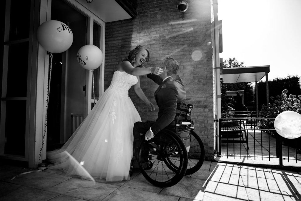 bruiloft, bruiloftsfotograaf, liefdemoetjevieren, babettrommelenfotografie, babet trommelen fotografie ,trouwen in 2019, Gouverneurshuis, Ammerzoden, weddingcouple, couple, beautiful, september, september bride, bride, groom, trouwen in september