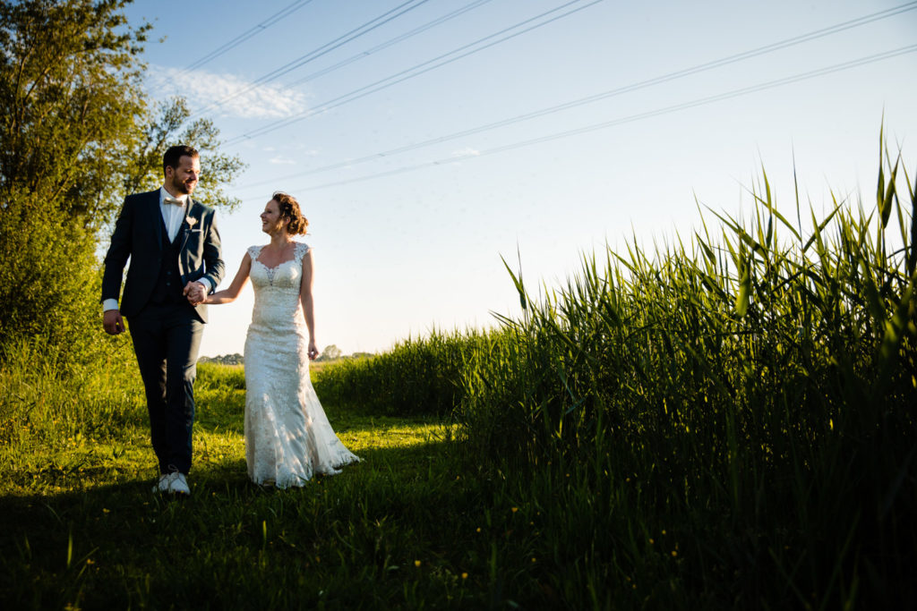LIEFDEMOETJEVIEREN-trouweninroosendaal-fotoszijnzowaardevol-trouwfotograafbrabant-bruiloftsfotograaf-trouwreportage, babet trommelen fotografie, babet fotografeert bruiloften