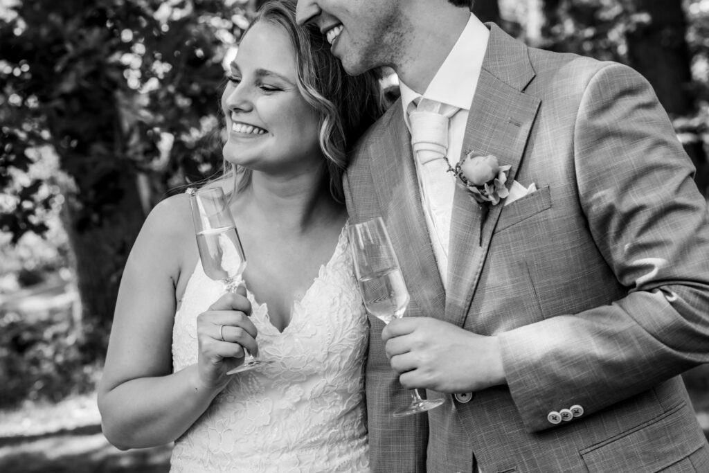 LIEFDEMOETJEVIEREN-Landgoed-Ulvenhart-Trouwen-in-Brabant-44